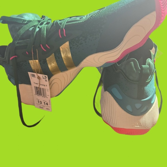 Adidas Unisex Trae Young 3 IE9301 TRAE YOUNG 3 Dark
Green/Gold - Picture 5 of 14